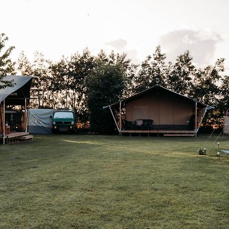 Finse Woning Op Camping De Tulpenweide Breezand 外观 照片