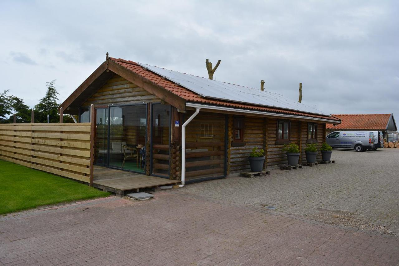 Finse Woning Op Camping De Tulpenweide Breezand 外观 照片