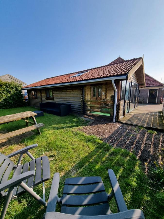 Finse Woning Op Camping De Tulpenweide Breezand 外观 照片
