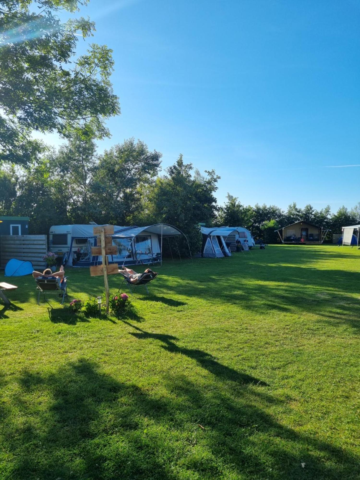 Finse Woning Op Camping De Tulpenweide Breezand 外观 照片
